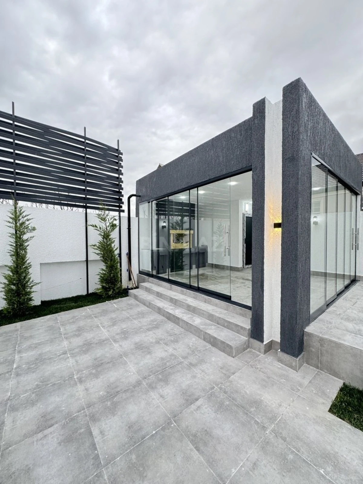 Satılır 4 otaqlı həyət evi 155 m²