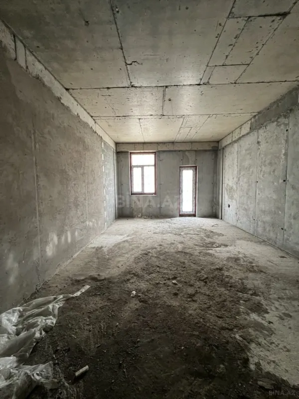 Satılır 4 otaqlı mənzil 173 m²
