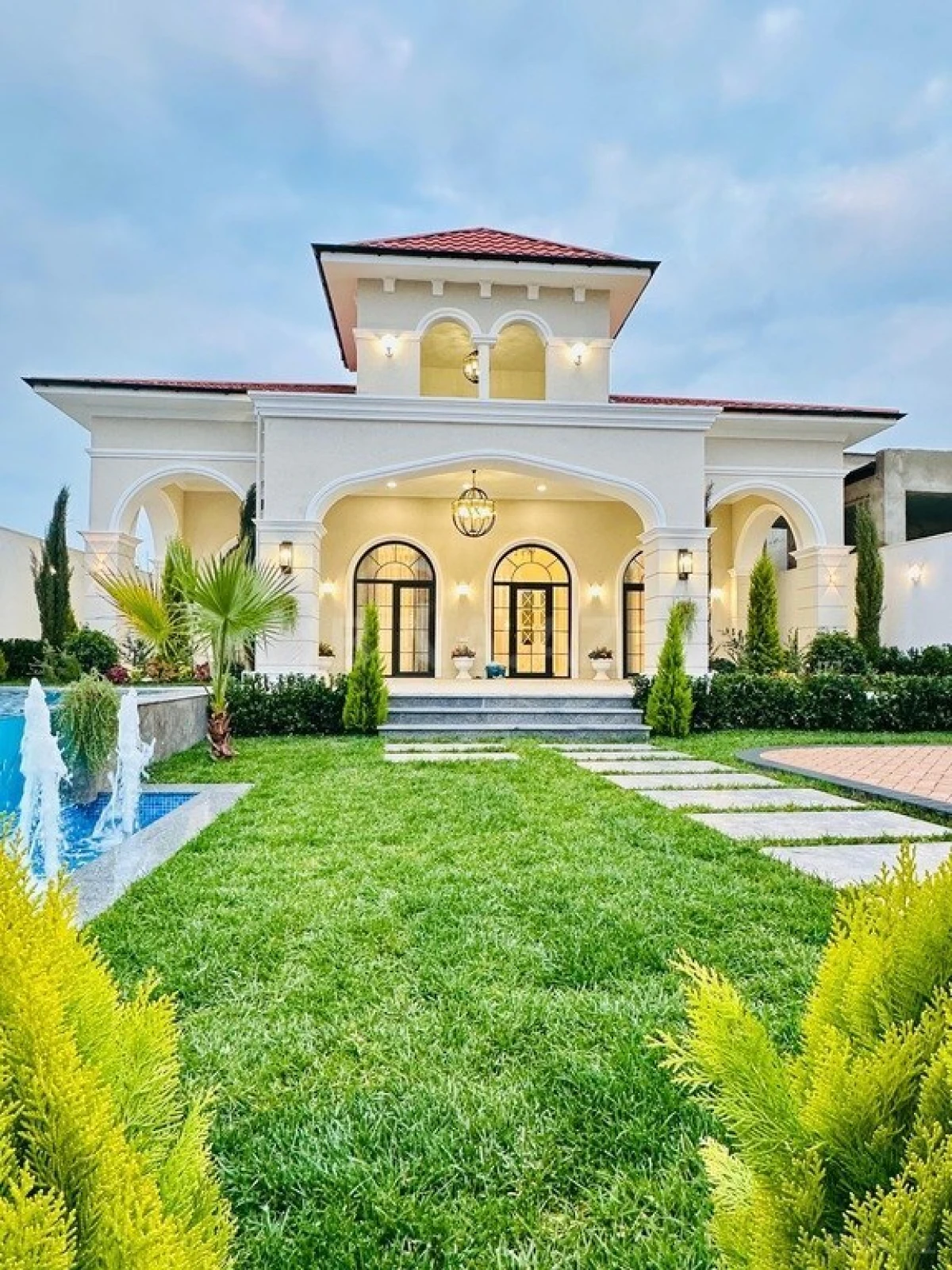 Satılır 4 otaqlı həyət evi 200 m²