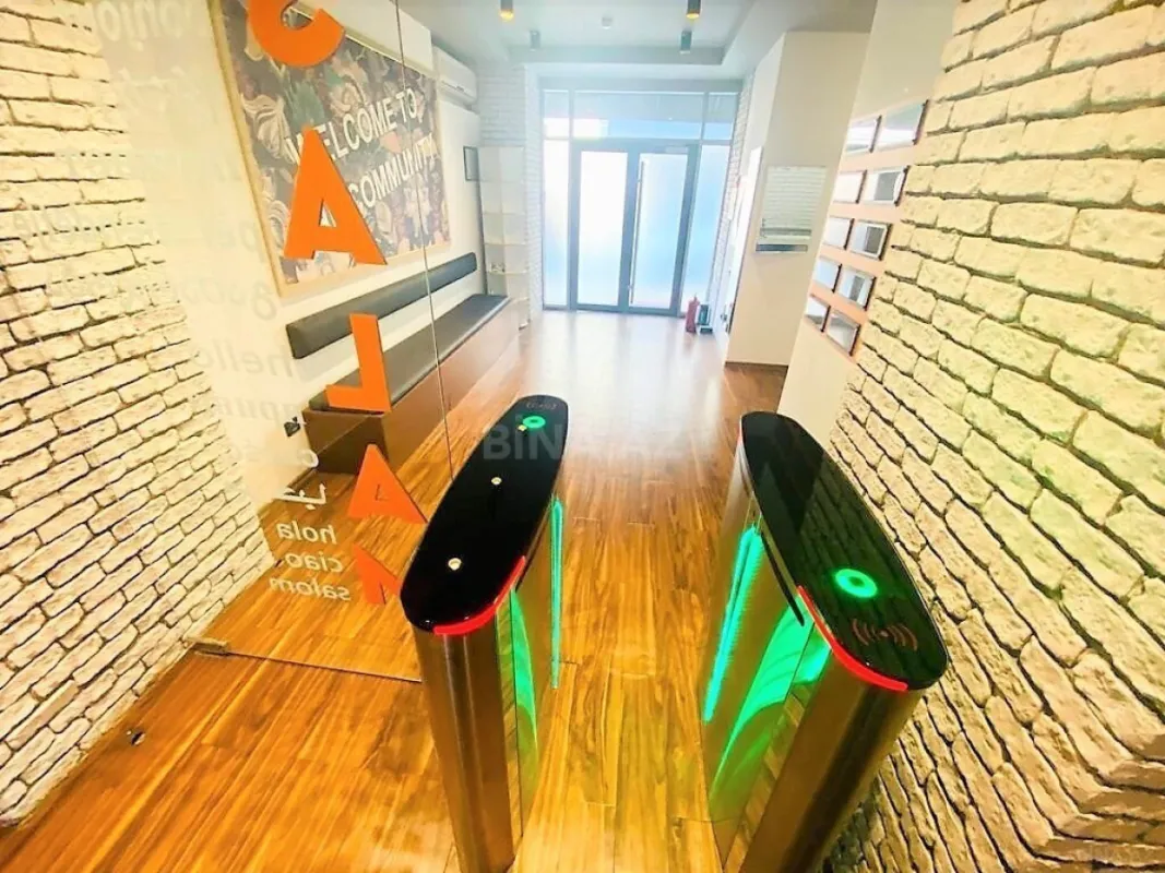 Kirayə verilir 12 otaqlı ofis 870 m²