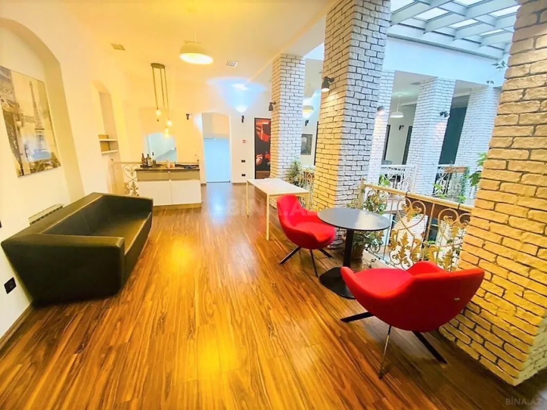 Kirayə verilir 12 otaqlı ofis 870 m²