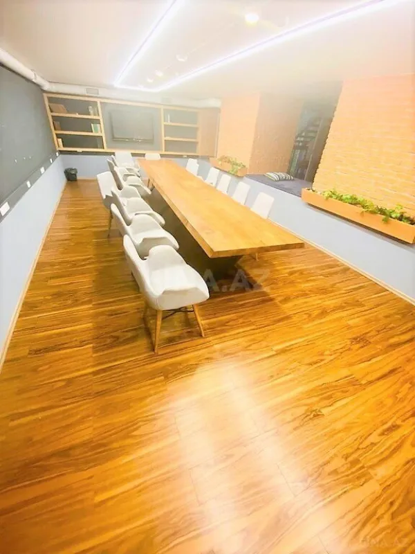 Kirayə verilir 12 otaqlı ofis 870 m²