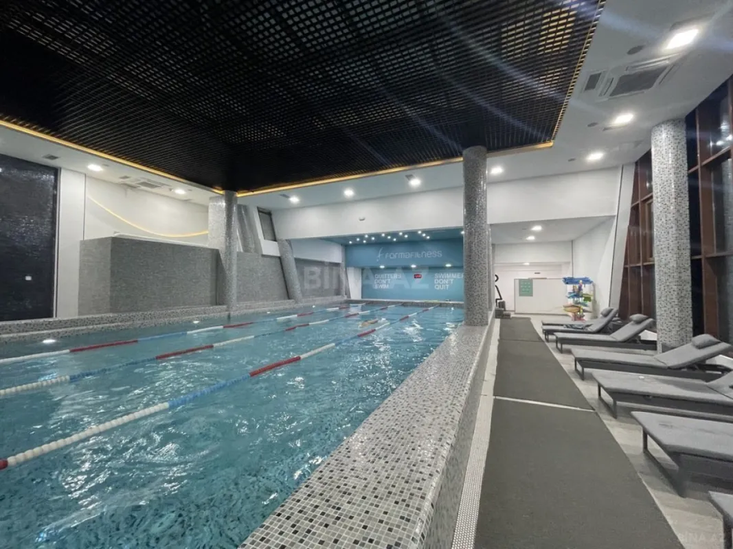 Satılır 4 otaqlı mənzil 250 m²