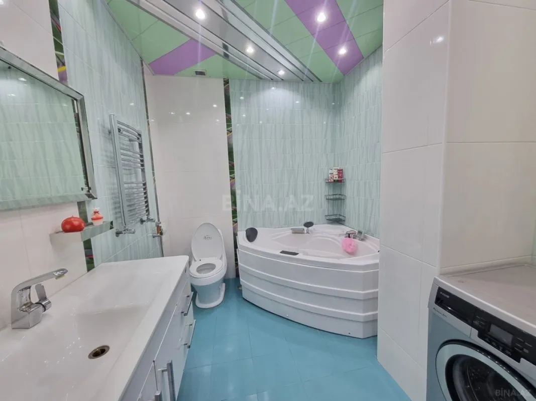 Satılır 4 otaqlı mənzil 200 m²