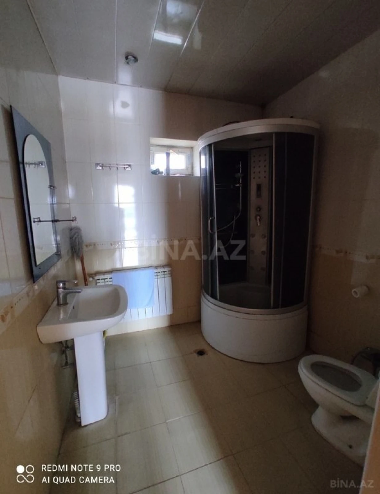 Satılır 6 otaqlı həyət evi 200 m²