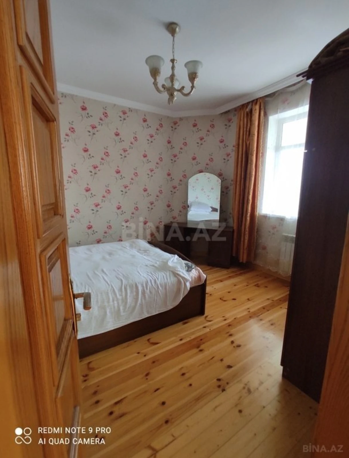 Satılır 6 otaqlı həyət evi 200 m²