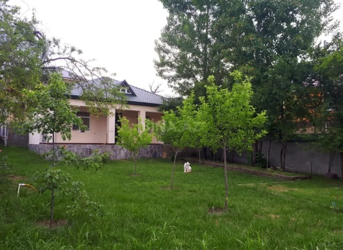 Satılır 6 otaqlı həyət evi 200 m²