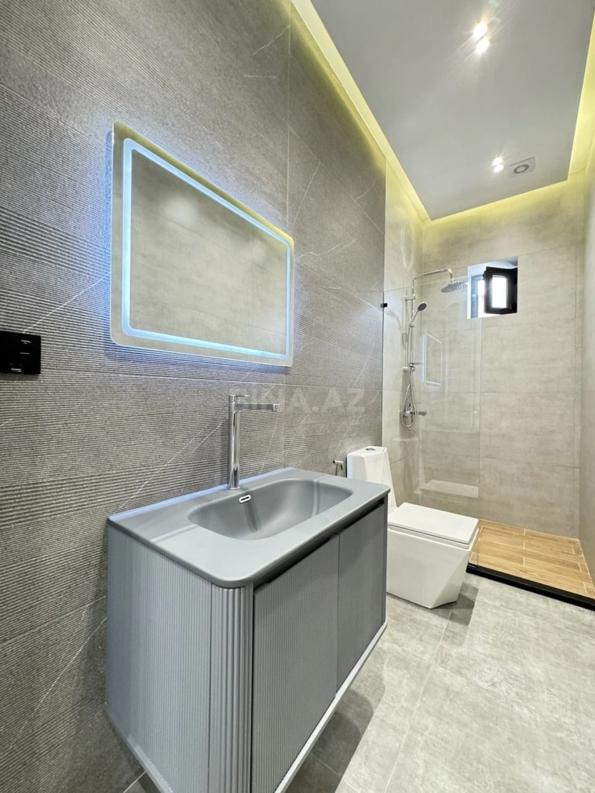 Satılır 4 otaqlı həyət evi 150 m²