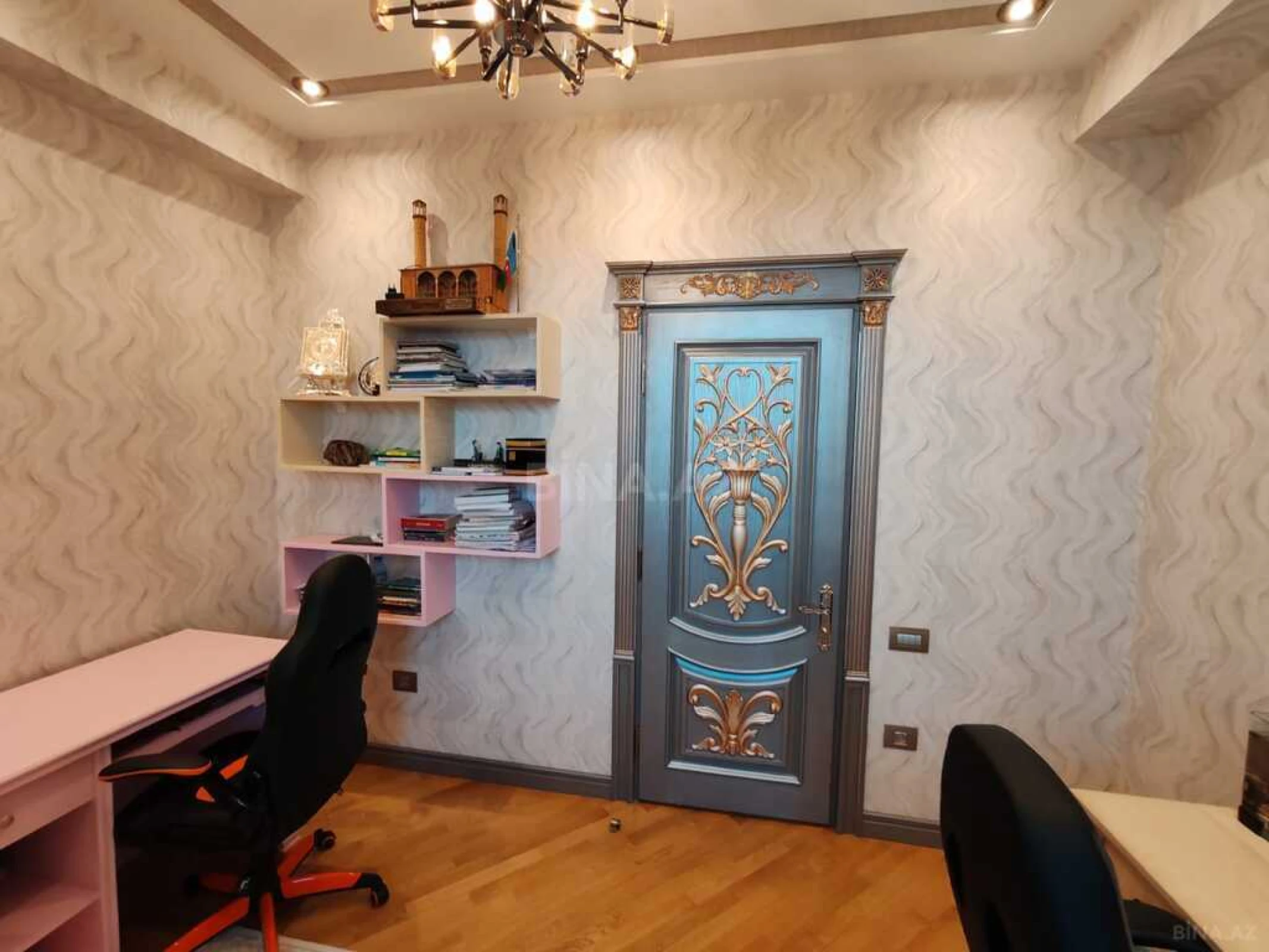 Satılır 5 otaqlı mənzil 223 m²