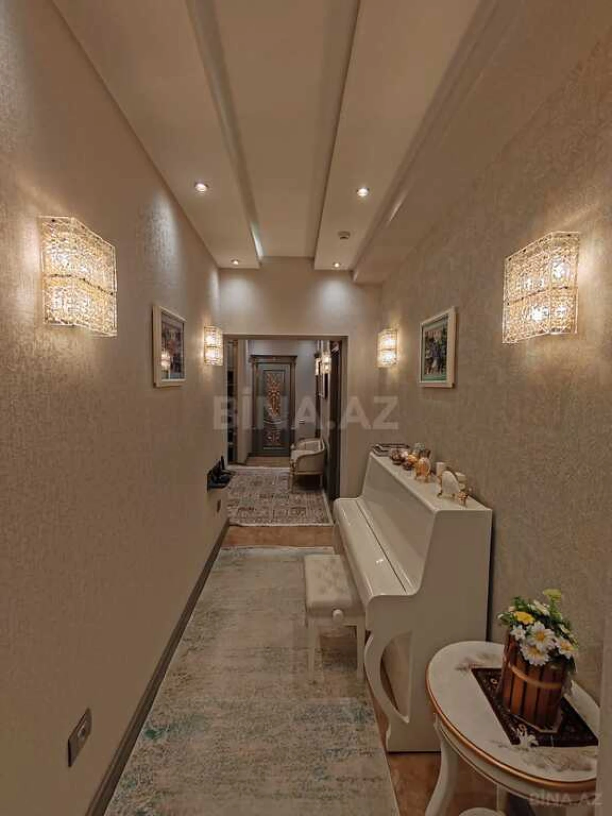 Satılır 5 otaqlı mənzil 223 m²