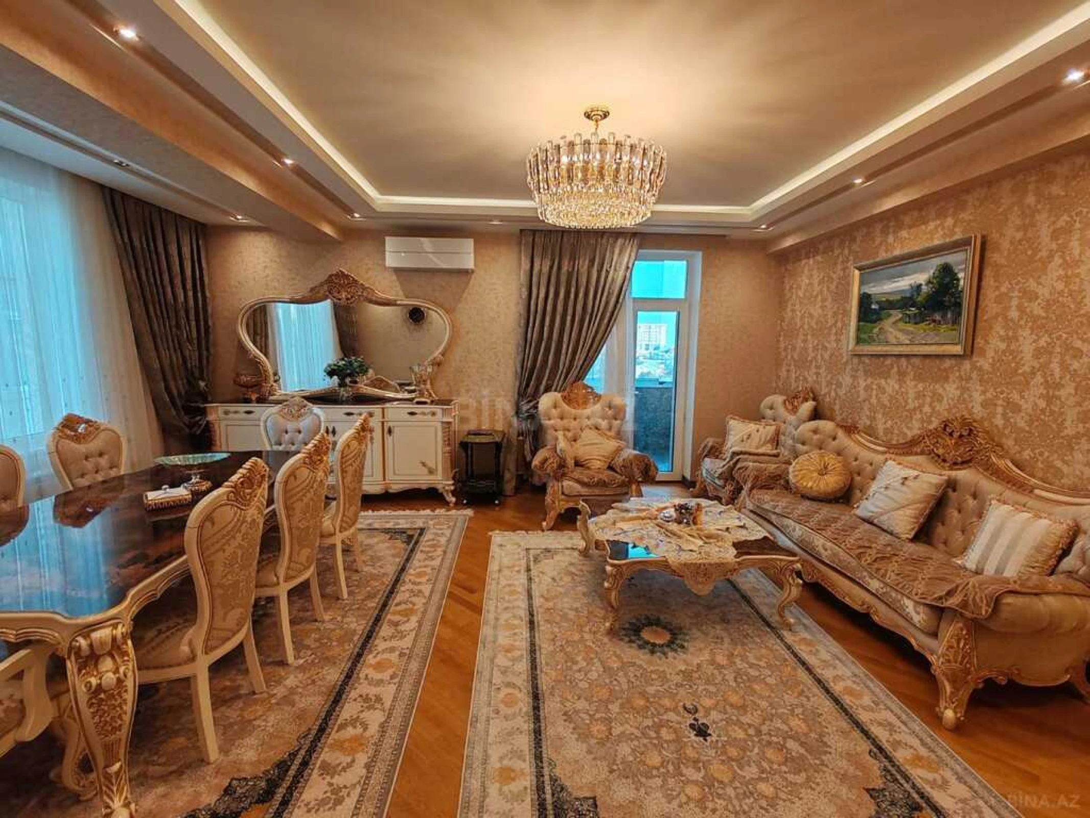 Satılır 5 otaqlı mənzil 223 m²