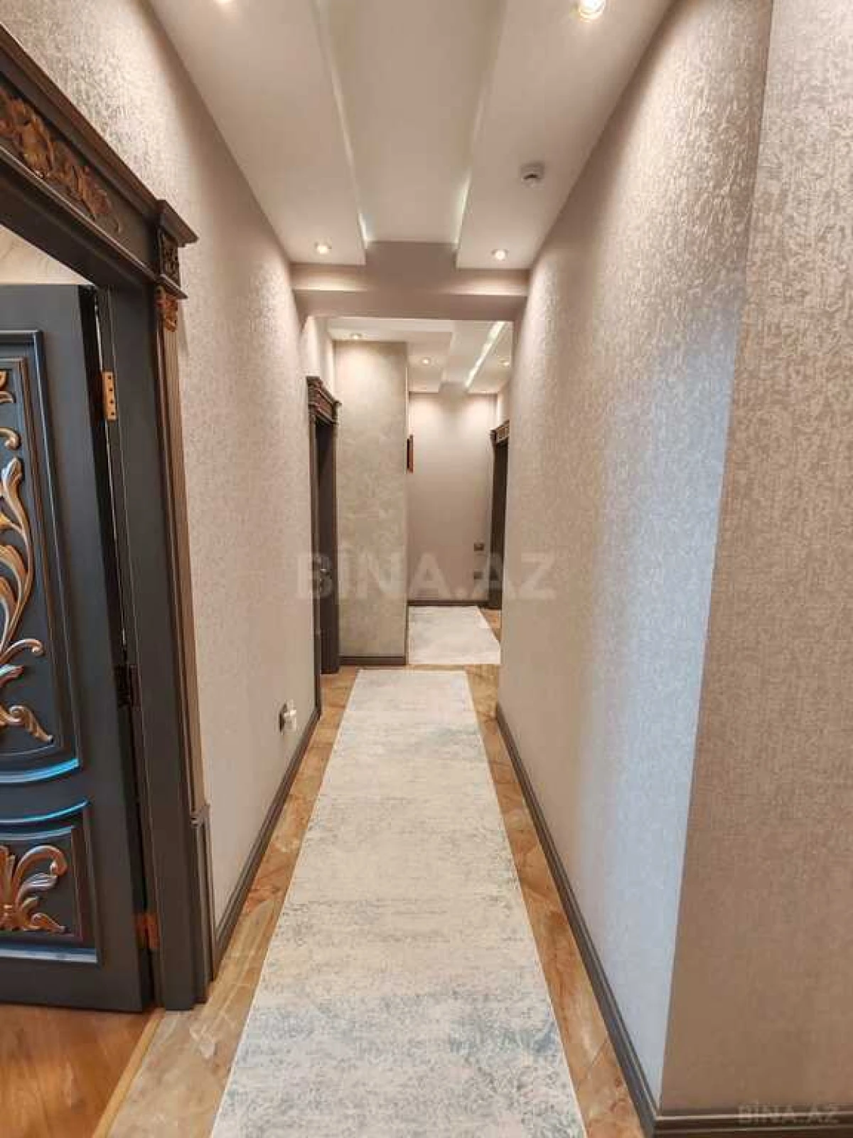 Satılır 5 otaqlı mənzil 223 m²