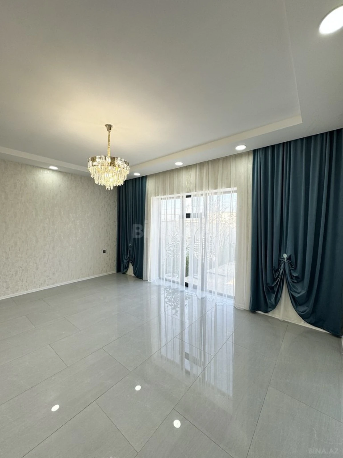 Satılır 4 otaqlı həyət evi 145 m²