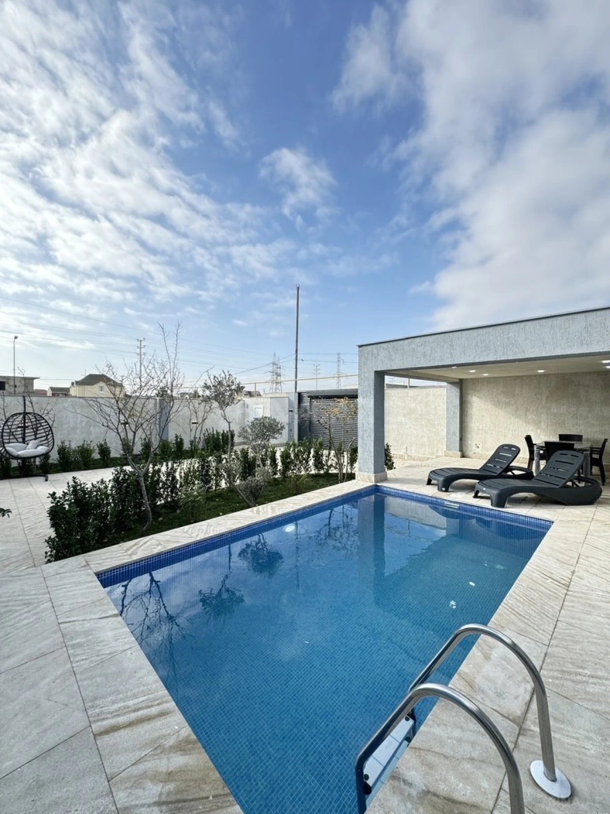 Satılır 4 otaqlı həyət evi 145 m²