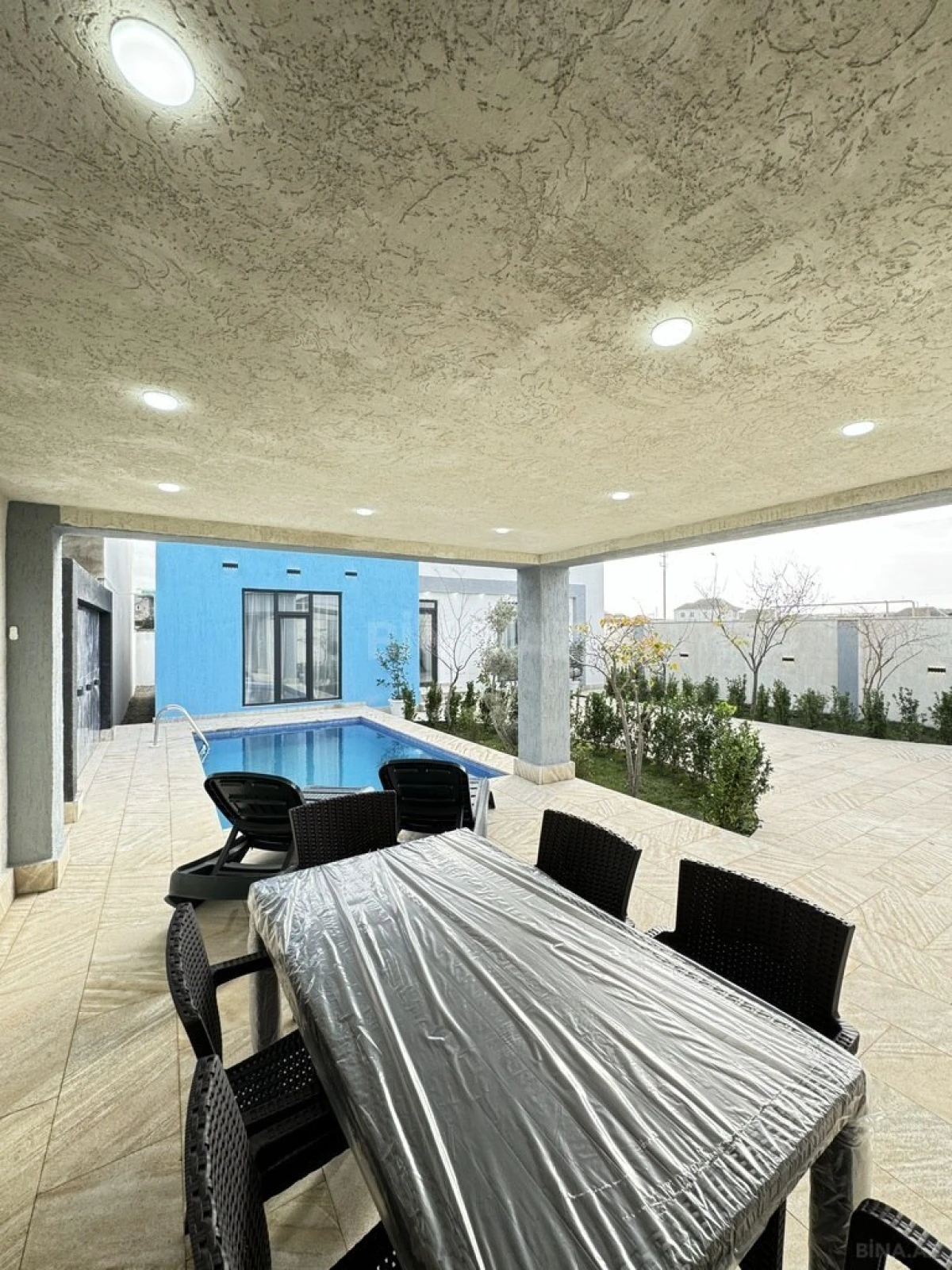 Satılır 4 otaqlı həyət evi 145 m²