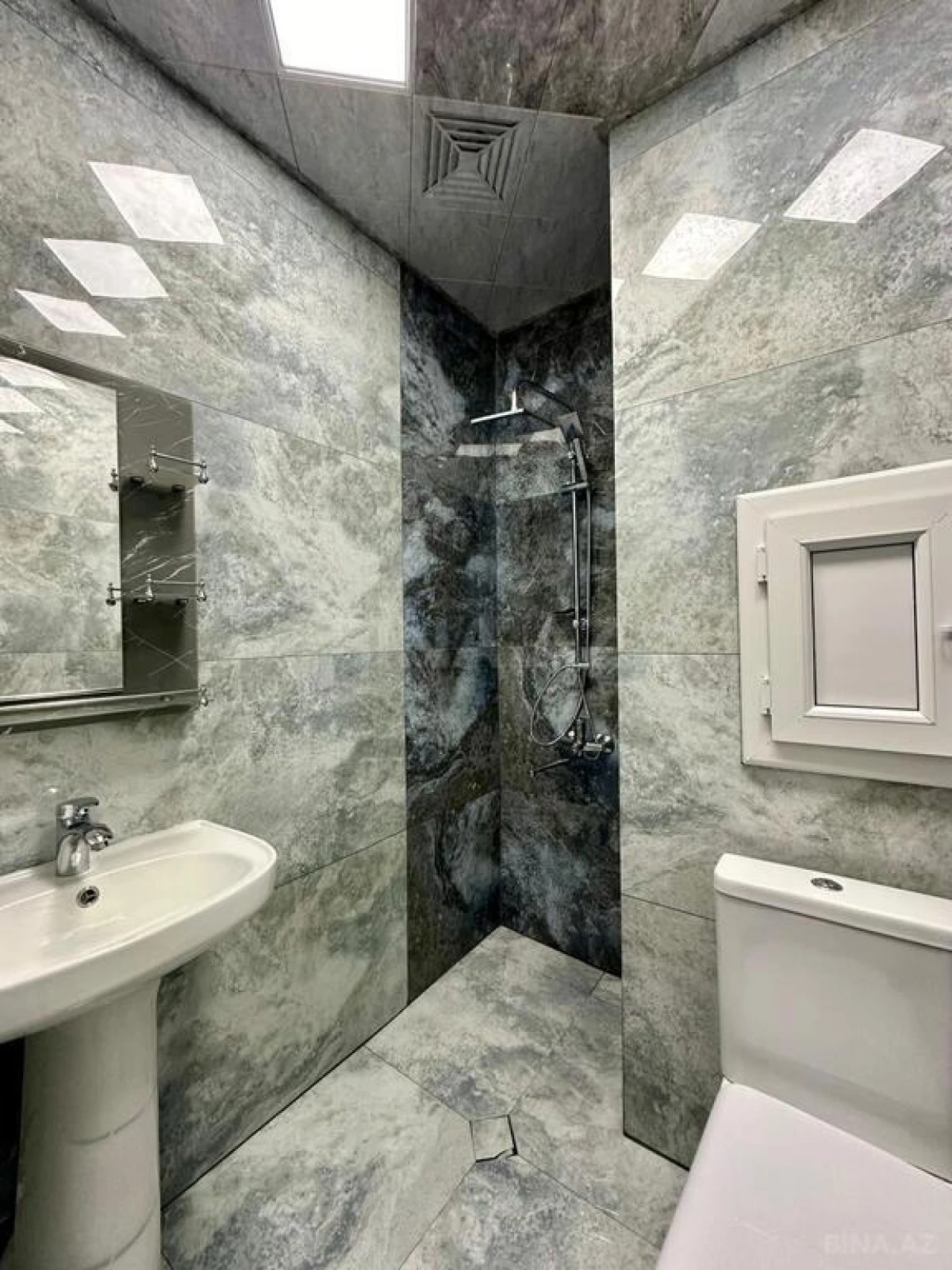 Satılır 2 otaqlı mənzil 55 m²