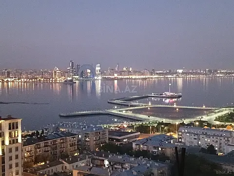 Satılır 3 otaqlı mənzil 153 m²