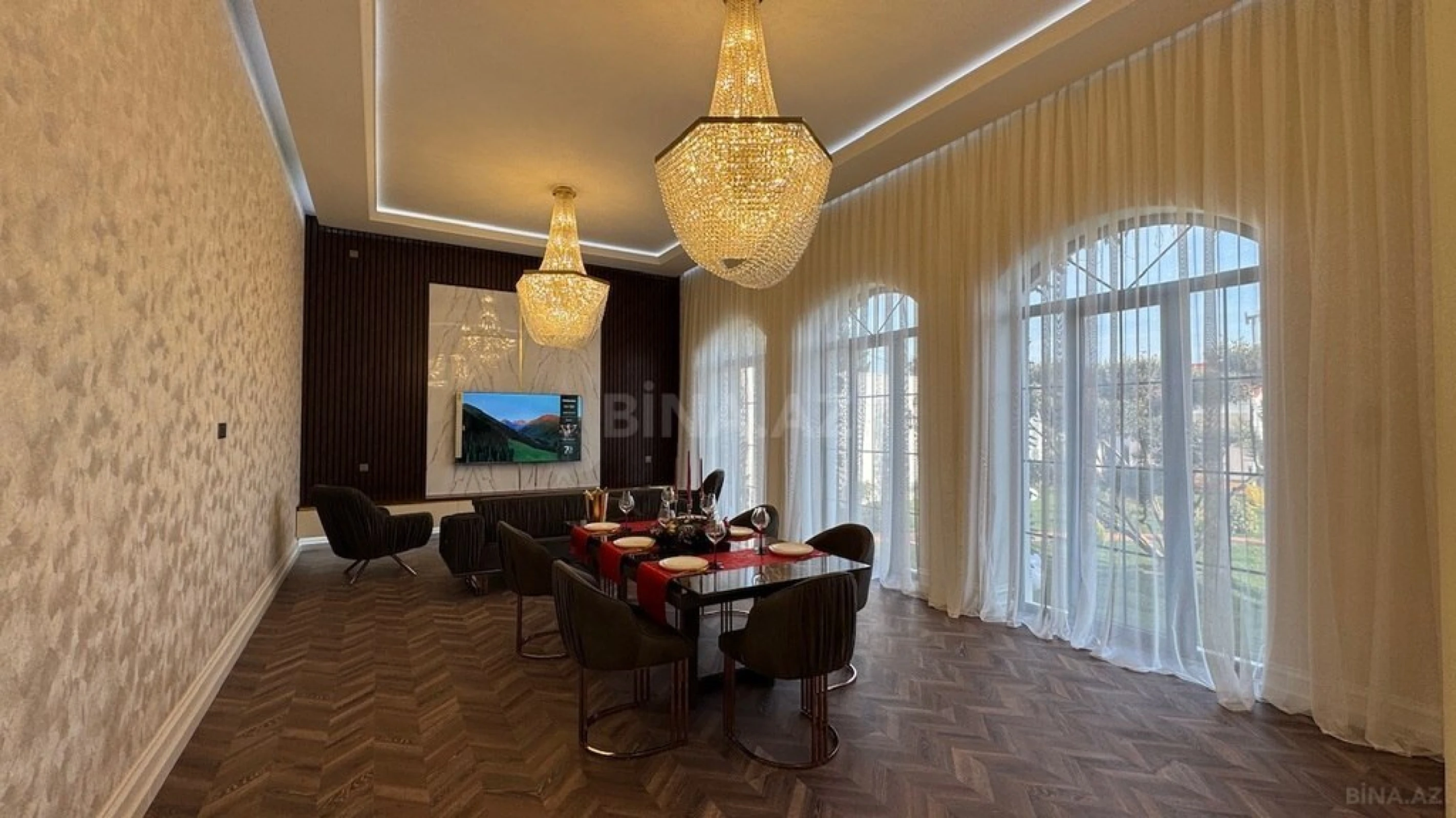 Satılır 5 otaqlı həyət evi 280 m²