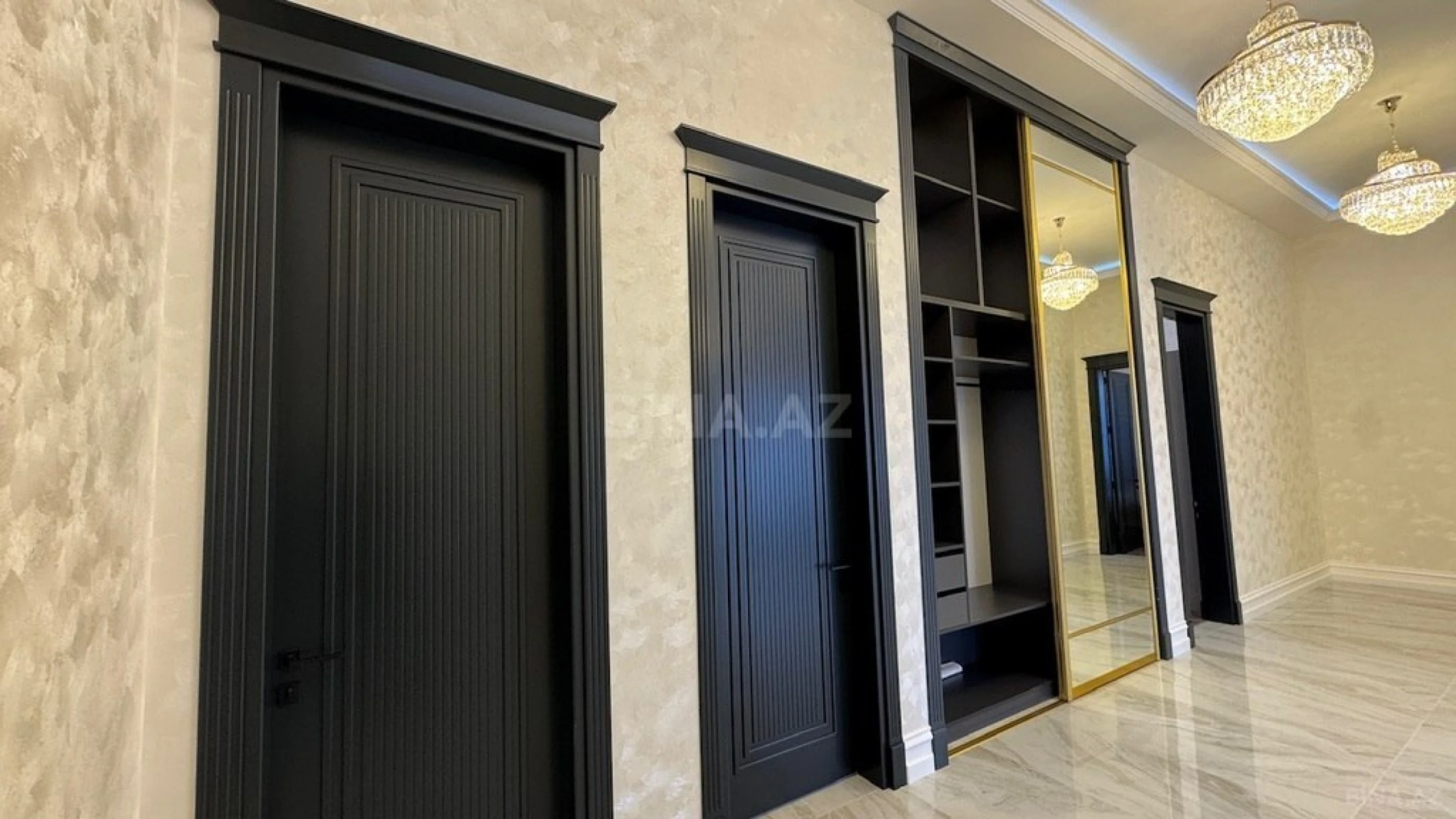 Satılır 5 otaqlı həyət evi 280 m²