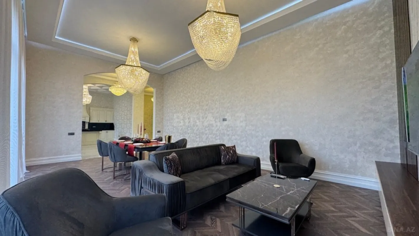 Satılır 5 otaqlı həyət evi 280 m²