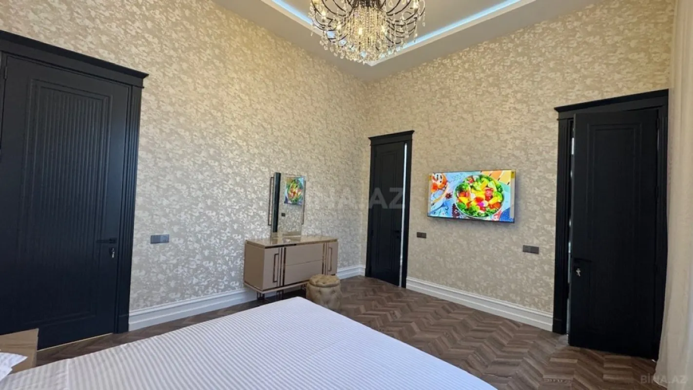 Satılır 5 otaqlı həyət evi 280 m²