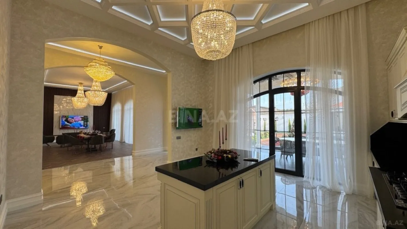 Satılır 5 otaqlı həyət evi 280 m²