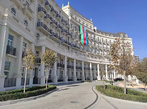 Satılır 3 otaqlı mənzil 100 m² — Bakı 3 otaq 100.00 m²