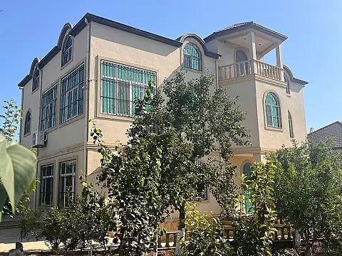 Satılır 8 otaqlı həyət evi 450 m² — Bakı, Novxanı 8 otaq 450.00 m²