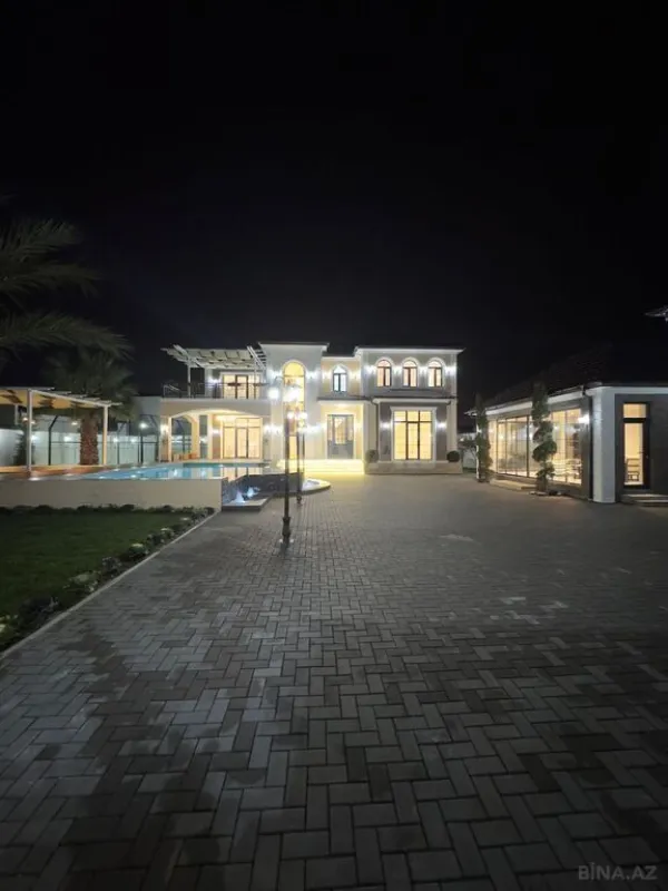 Satılır 7 otaqlı həyət evi 500 m²