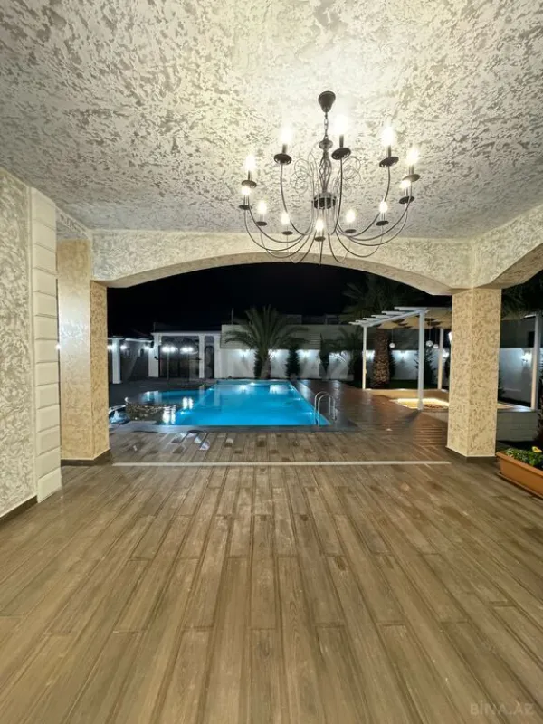 Satılır 7 otaqlı həyət evi 500 m²