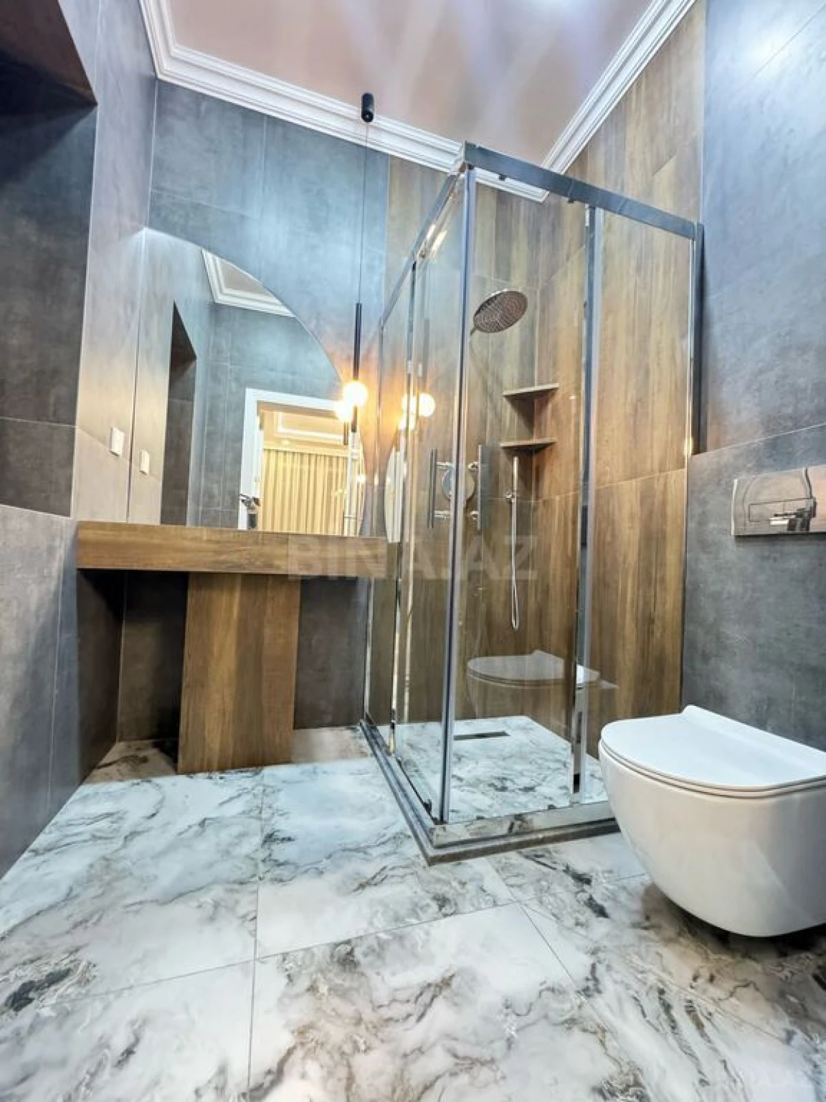 Satılır 7 otaqlı həyət evi 500 m²