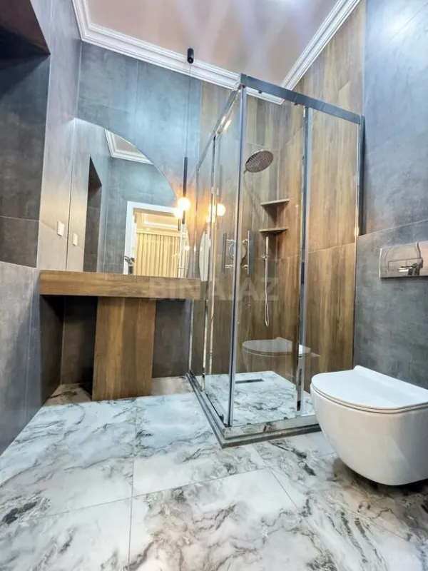 Satılır 7 otaqlı həyət evi 500 m²