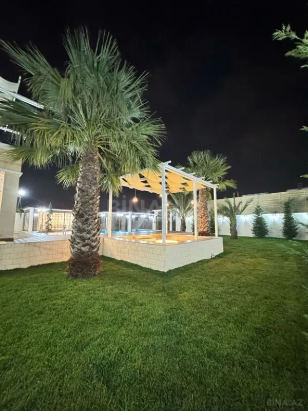 Satılır 7 otaqlı həyət evi 500 m²