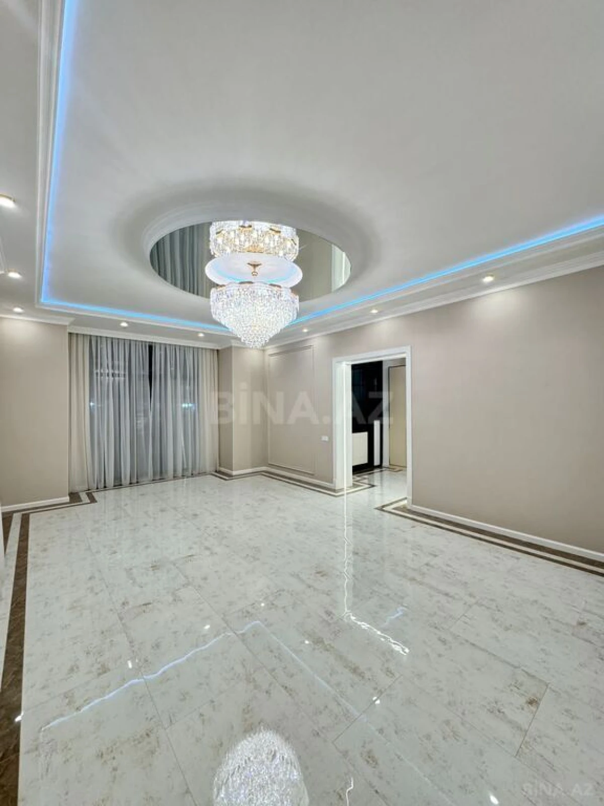 Satılır 7 otaqlı həyət evi 500 m²