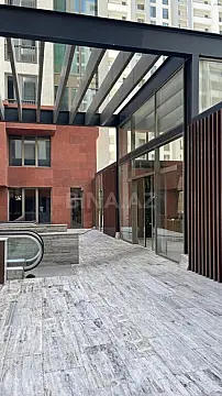 Satılır 5 otaqlı mənzil 280 m²