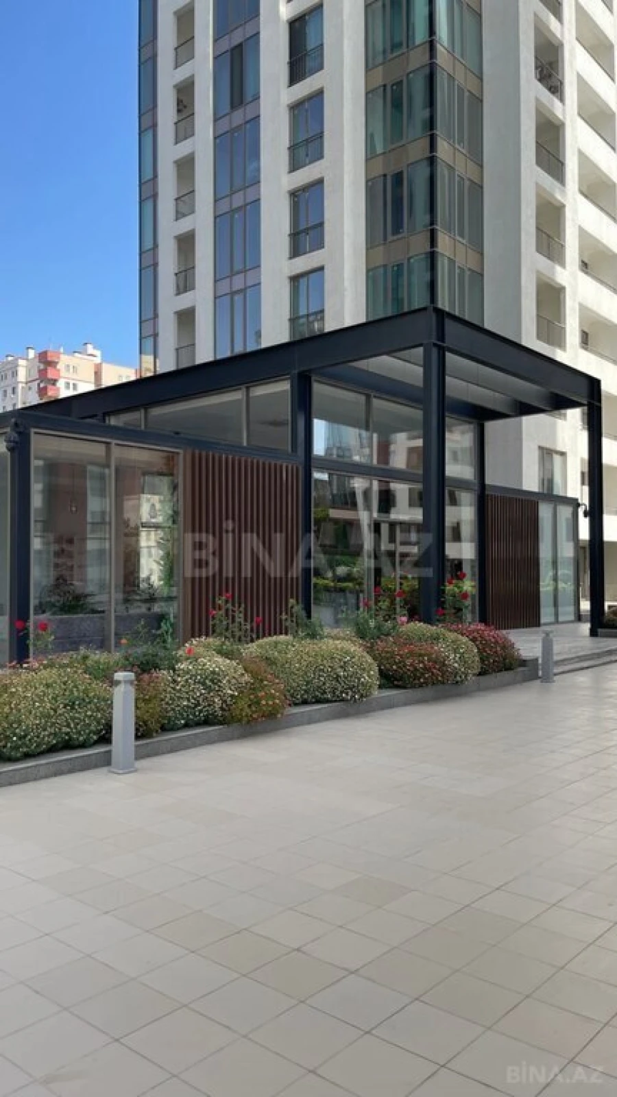 Satılır 5 otaqlı mənzil 280 m²