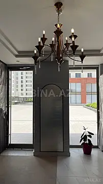 Satılır 5 otaqlı mənzil 280 m²