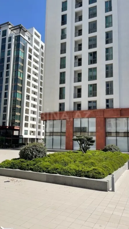 Satılır 5 otaqlı mənzil 280 m²