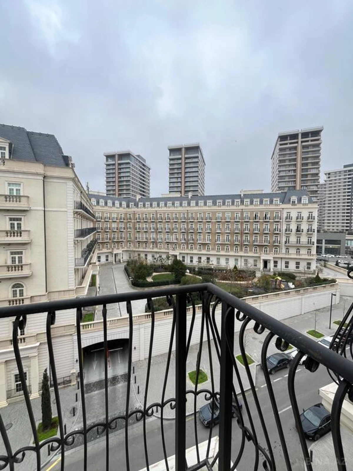 Kirayə verilir 3 otaqlı mənzil 100 m²