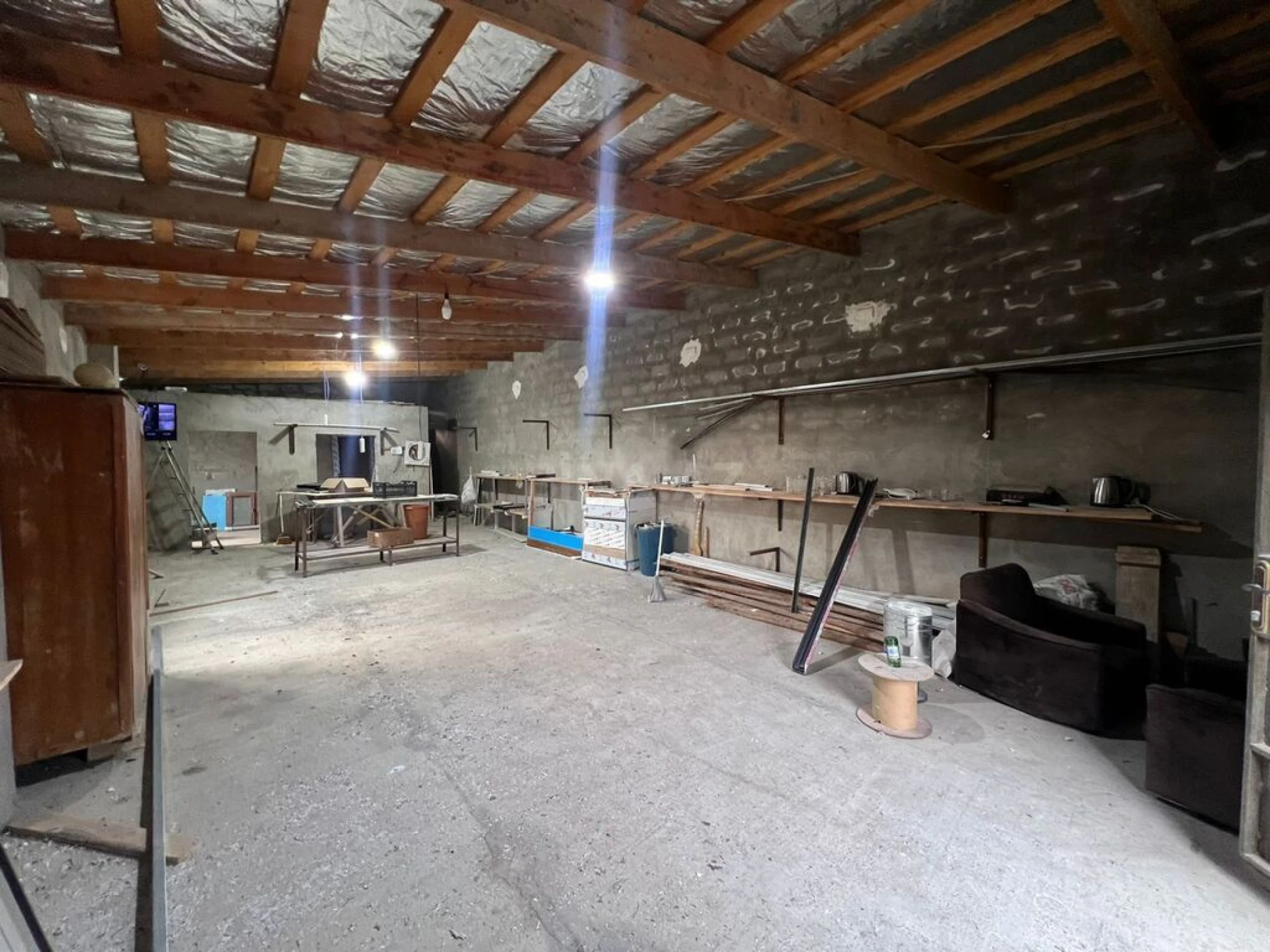 Satılır obyekt 100 m²