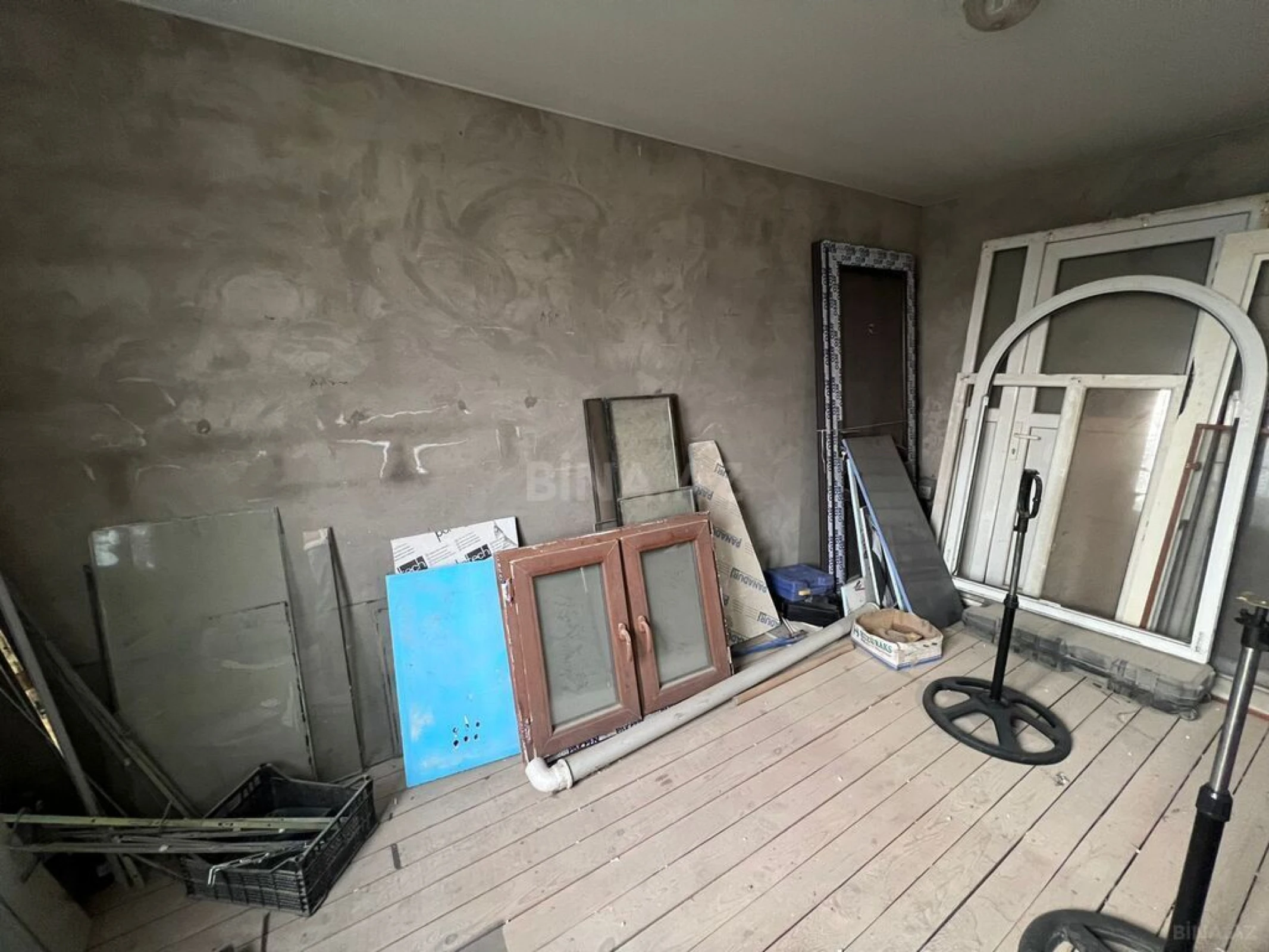 Satılır obyekt 100 m²