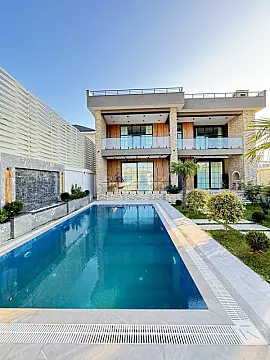 Satılır 6 otaqlı həyət evi 400 m²