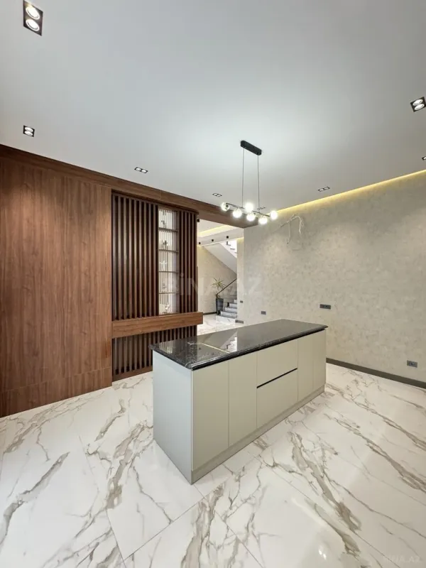 Satılır 6 otaqlı həyət evi 400 m²