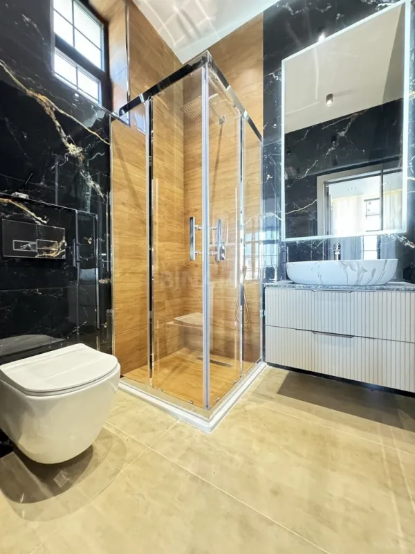 Satılır 6 otaqlı həyət evi 400 m²