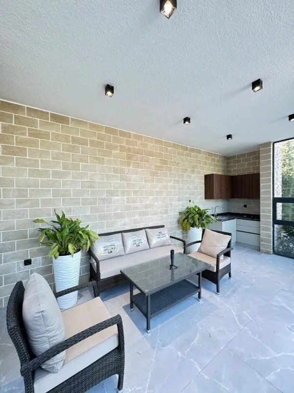 Satılır 6 otaqlı həyət evi 400 m²