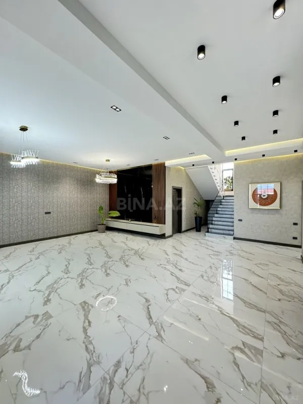Satılır 6 otaqlı həyət evi 400 m²