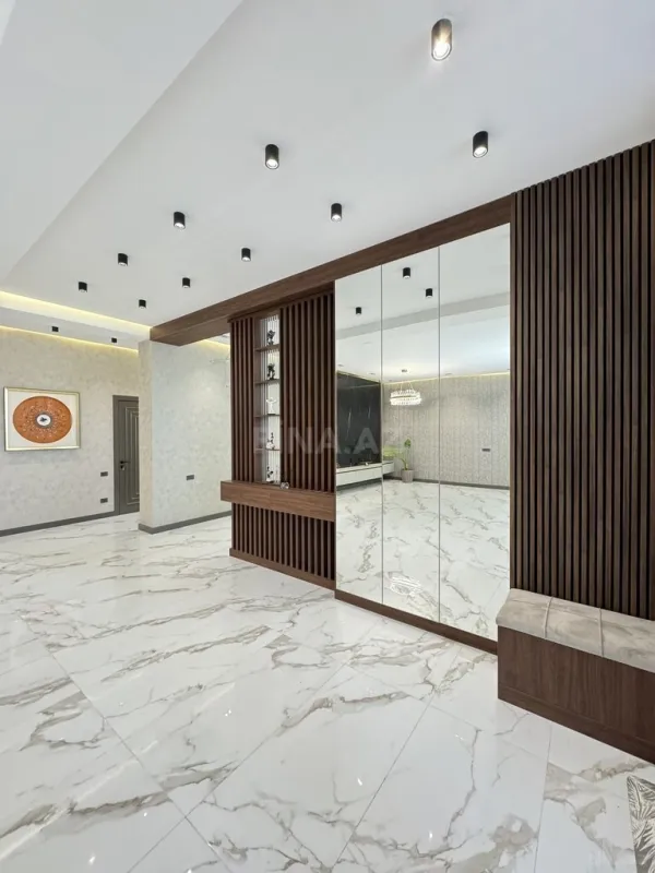 Satılır 6 otaqlı həyət evi 400 m²