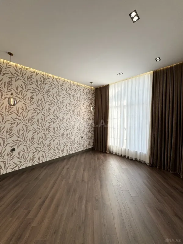 Satılır 6 otaqlı həyət evi 400 m²