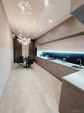 Kirayə verilir 3 otaqlı mənzil 130 m²