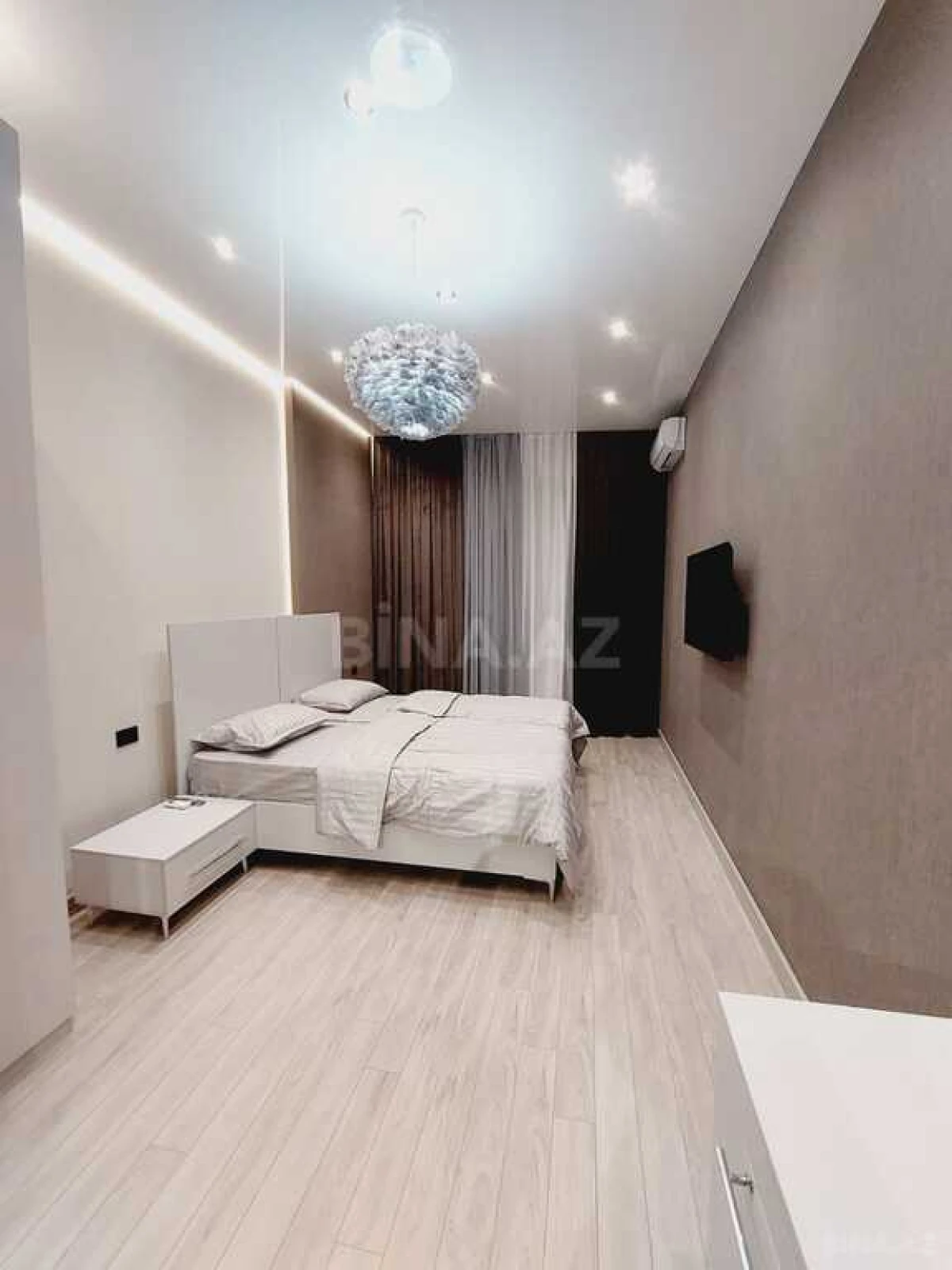 Kirayə verilir 3 otaqlı mənzil 130 m²